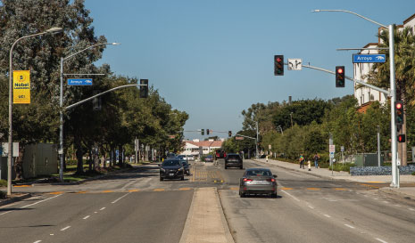 Traffic signal California x Arroyo